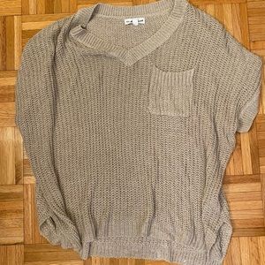 Oversized short sleeve sweater size L